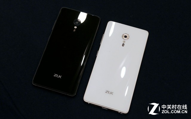 聯(lián)想ZUK Z2 Pro分為尊享版和旗艦版，尊享版裝備6GB RAM+128GB ROM，價(jià)格為2699元，將于4月22日上午10點(diǎn)經(jīng)過聯(lián)想ZUK官網(wǎng)發(fā)動(dòng)千人眾測(cè)；旗艦版裝備4GB RAM+64GB ROM，將于5月10日發(fā)動(dòng)猜價(jià)預(yù)定活動(dòng)。