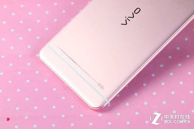 粉嫩誘人 玫瑰金版vivo X6Plus真機圖賞